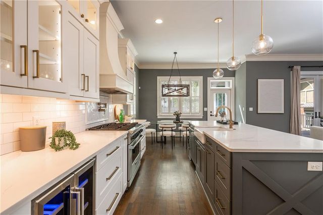 1252 Atlantic Drive NW, Atlanta, GA 30318