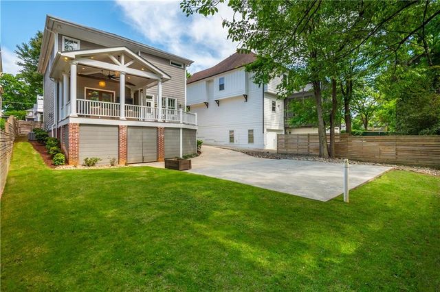 1252 Atlantic Drive NW, Atlanta, GA 30318