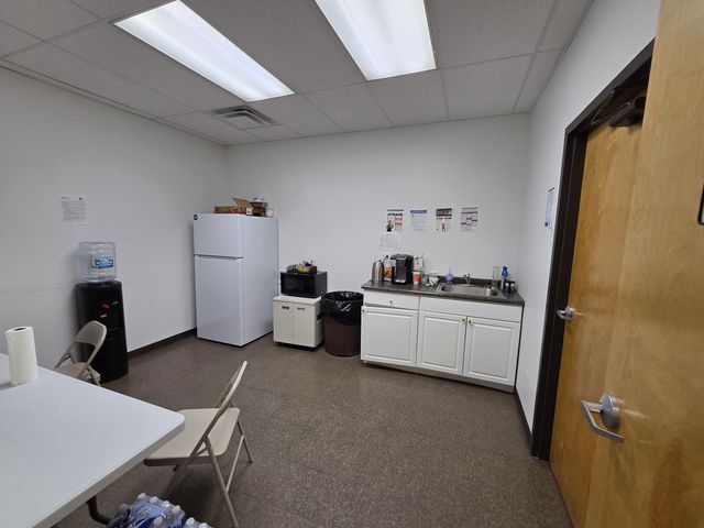 3105 W Jefferson Street B, Joliet, IL 60435