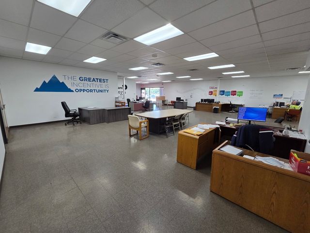 3105 W Jefferson Street B, Joliet, IL 60435