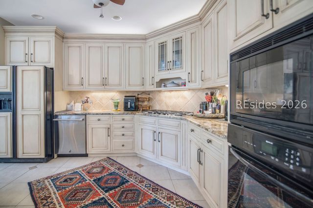 21 Pine Island Ct, Hilton Head Island, SC 29928