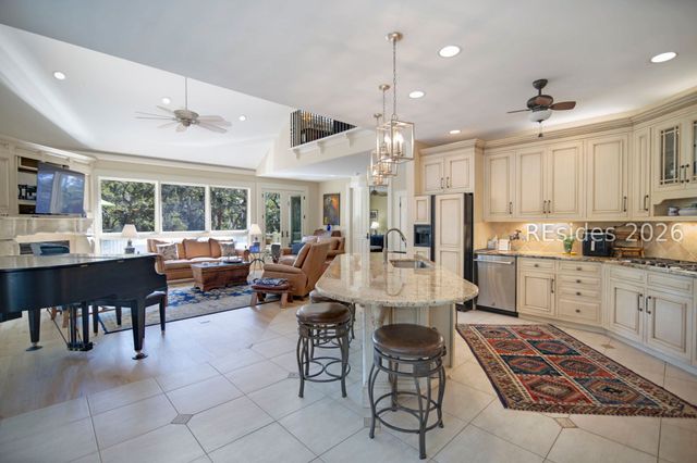 21 Pine Island Ct, Hilton Head Island, SC 29928