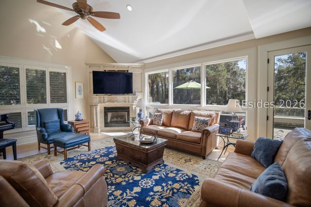 21 Pine Island Ct, Hilton Head Island, SC 29928