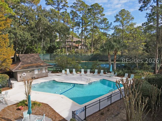 21 Pine Island Ct, Hilton Head Island, SC 29928