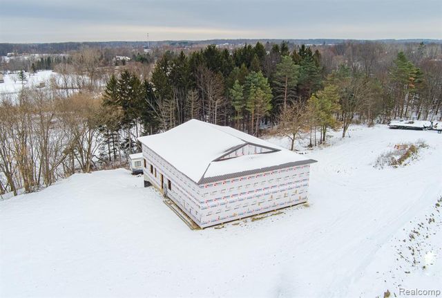 9525 Hegel Road, Goodrich, MI 48438
