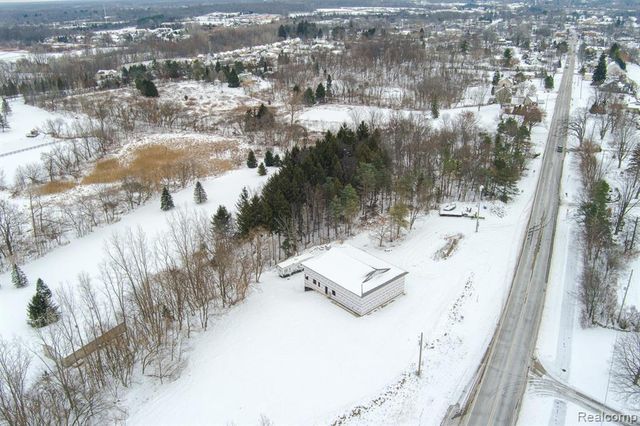 9525 Hegel Road, Goodrich, MI 48438