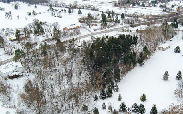 9525 Hegel Road, Goodrich, MI 48438