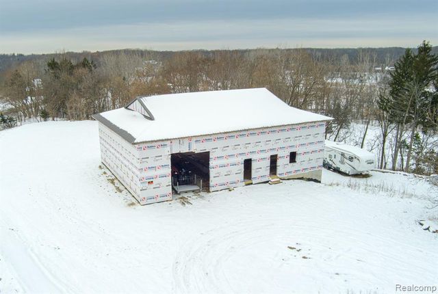 9525 Hegel Road, Goodrich, MI 48438