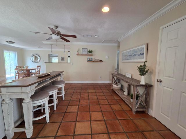 18948 SE Homewood Ave Avenue SE, Tequesta, FL 33469