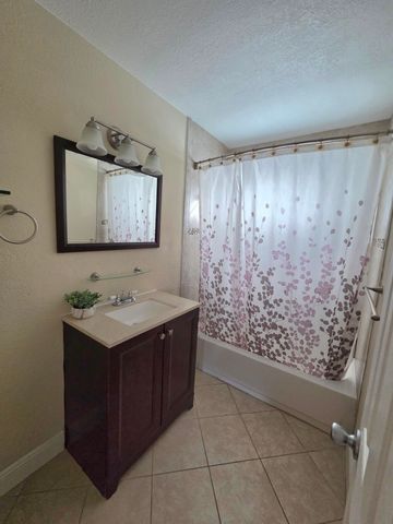 18948 SE Homewood Ave Avenue SE, Tequesta, FL 33469