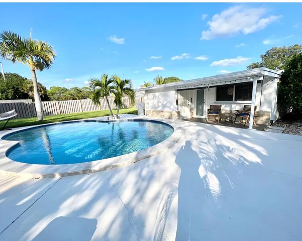 18948 SE Homewood Ave Avenue SE, Tequesta, FL 33469