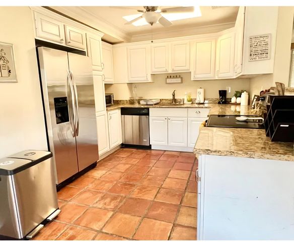 18948 SE Homewood Ave Avenue SE, Tequesta, FL 33469