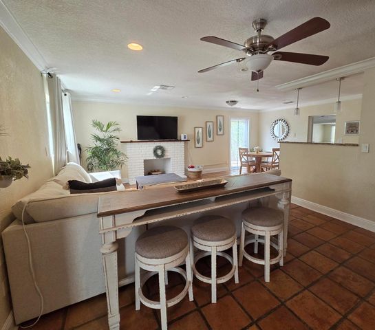 18948 SE Homewood Ave Avenue SE, Tequesta, FL 33469