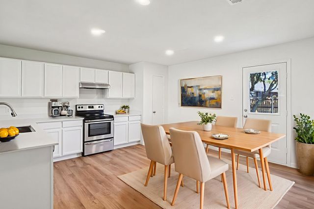 3920 Gray Oak Place, Dallas, TX 75212