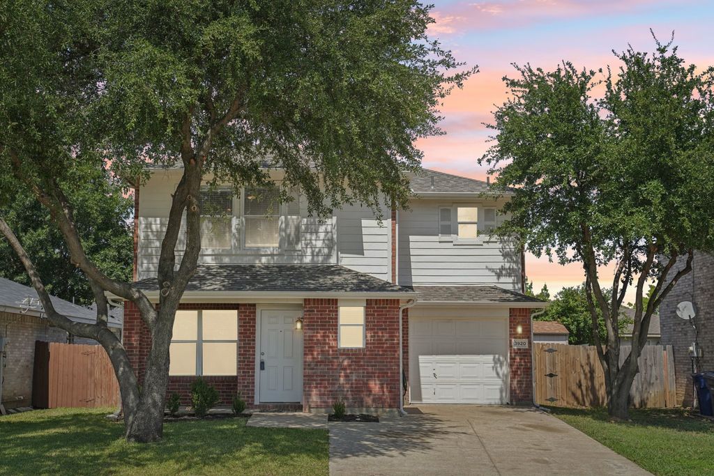 3920 Gray Oak Place, Dallas, TX 75212