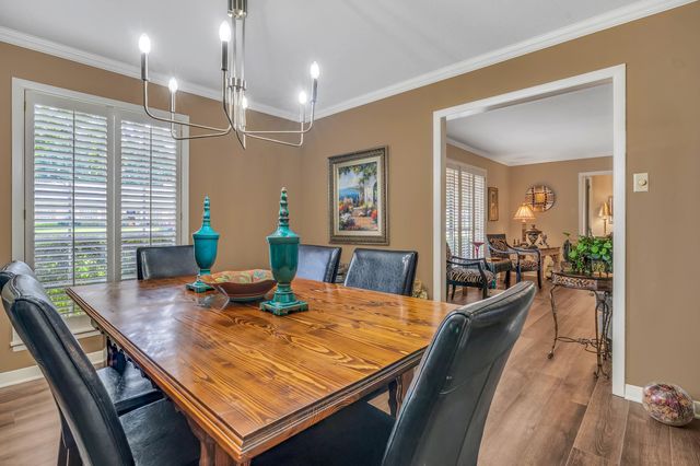 2011 E Warwick, Longview, TX 75601