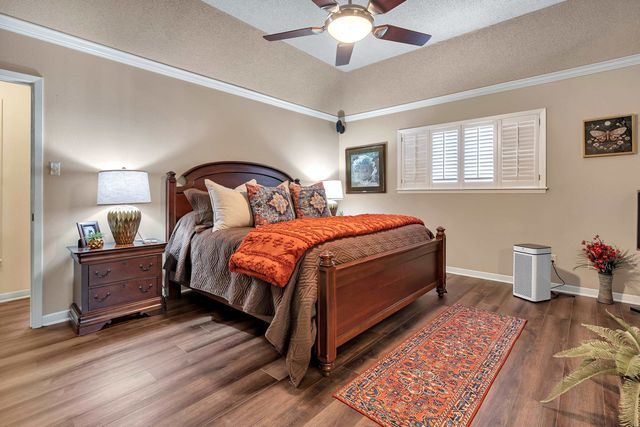 2011 E Warwick, Longview, TX 75601