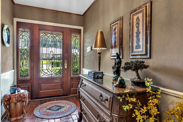 2011 E Warwick, Longview, TX 75601