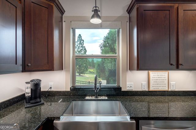 1364 Old Bishop Road, Bishop, GA 30621