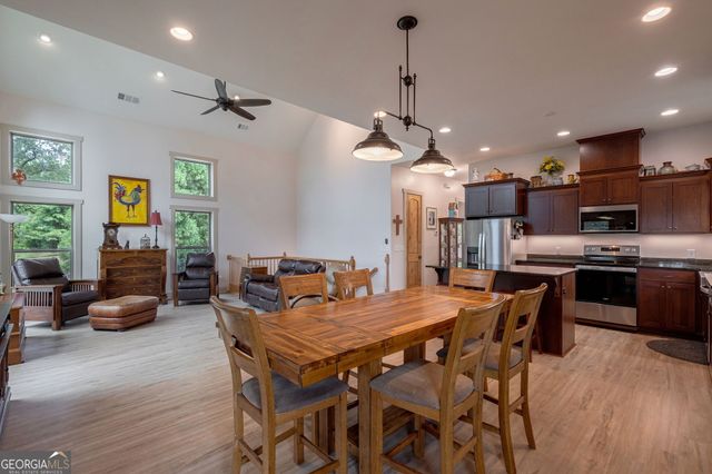 1364 Old Bishop Road, Bishop, GA 30621