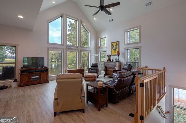 1364 Old Bishop Road, Bishop, GA 30621