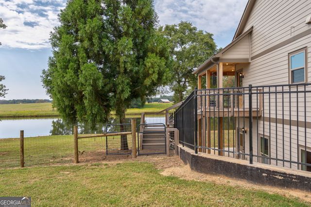 1364 Old Bishop Road, Bishop, GA 30621