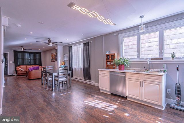 333 E HAZARD ST, Summit Hill, PA 18250