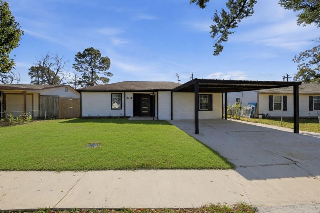 2716 Windsor Lane, Pasadena, TX 77506