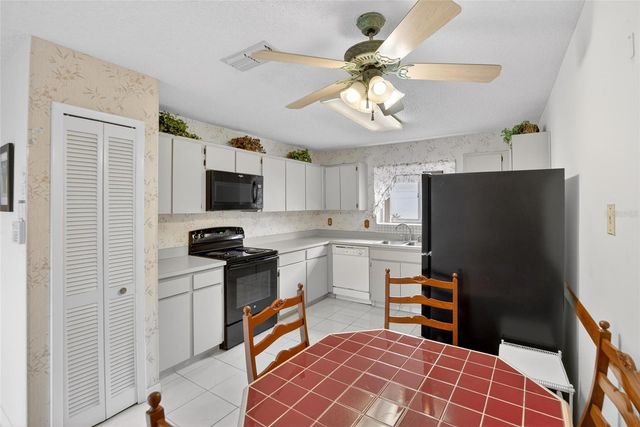 7041 SILVERMILL DRIVE, Tampa, FL 33635