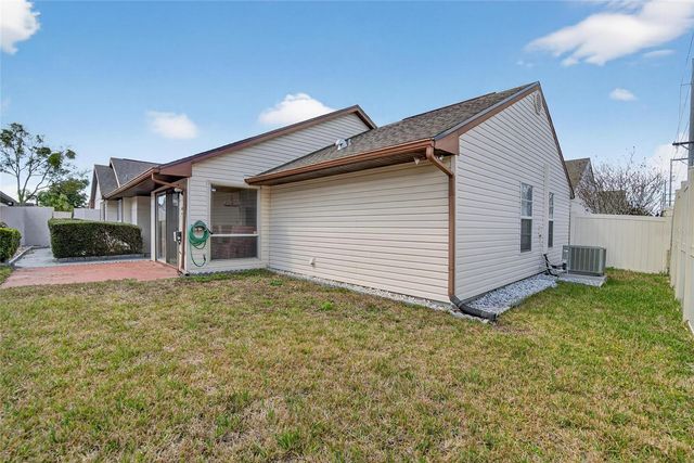 7041 SILVERMILL DRIVE, Tampa, FL 33635