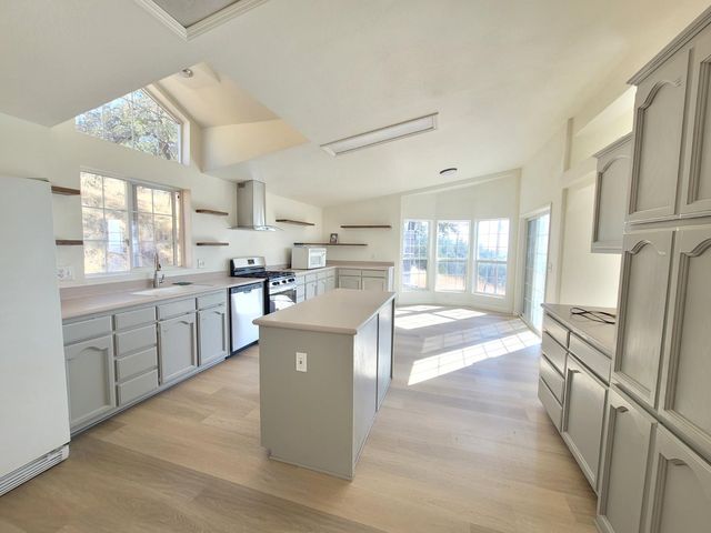 7318 Michelle Way, Browns Valley, CA 95918