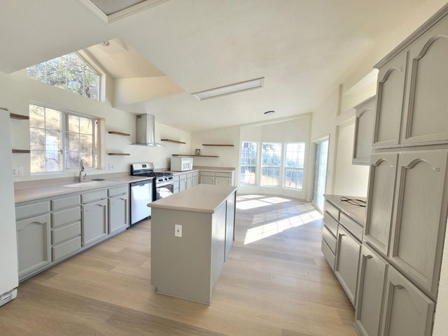 7318 Michelle Way, Browns Valley, CA 95918