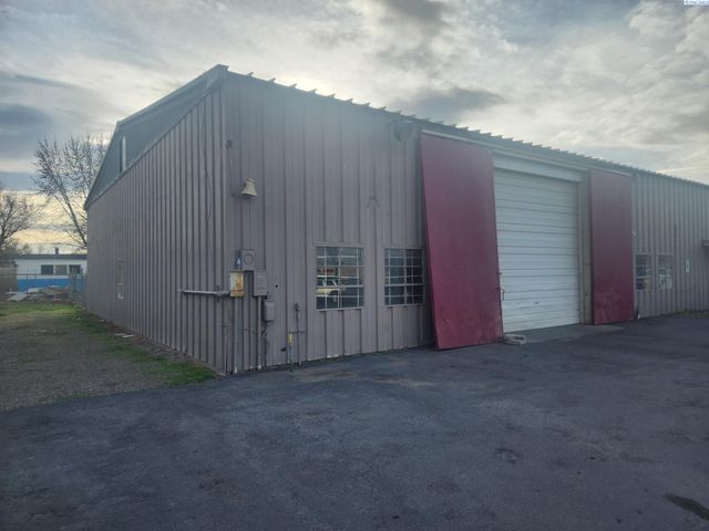 5003 W Clearwater, Kennewick, WA 99336