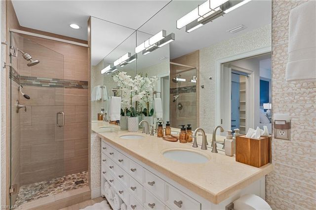 2710 Cypress Trace CIR # 3026, Naples, FL 34119