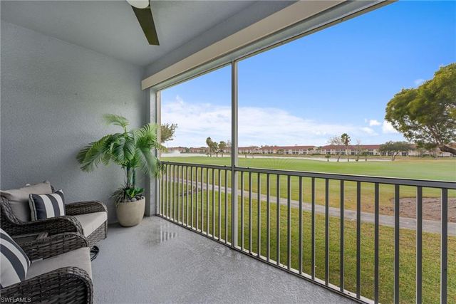 2710 Cypress Trace CIR # 3026, Naples, FL 34119