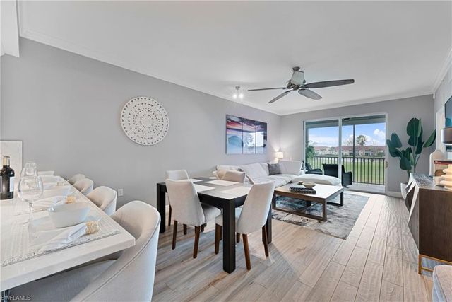 2710 Cypress Trace CIR # 3026, Naples, FL 34119