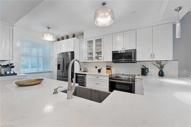 2710 Cypress Trace CIR # 3026, Naples, FL 34119