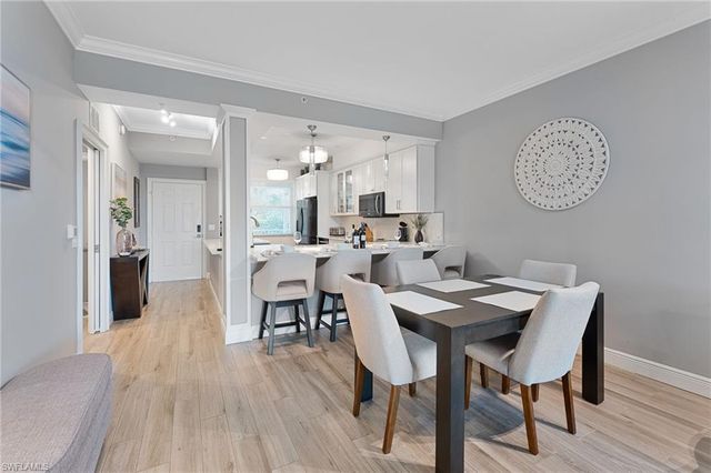 2710 Cypress Trace CIR # 3026, Naples, FL 34119