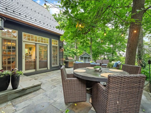 678 Oak Street, Glen Ellyn, IL 60137