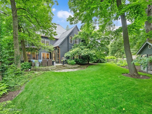 678 Oak Street, Glen Ellyn, IL 60137