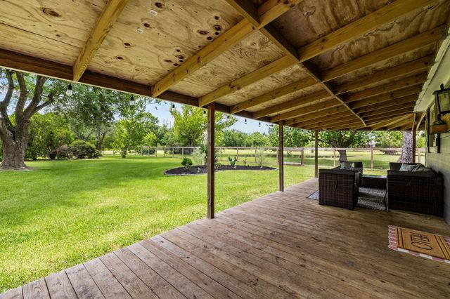 14302 Holland Road, Dickinson, TX 77539