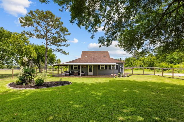 14302 Holland Road, Dickinson, TX 77539