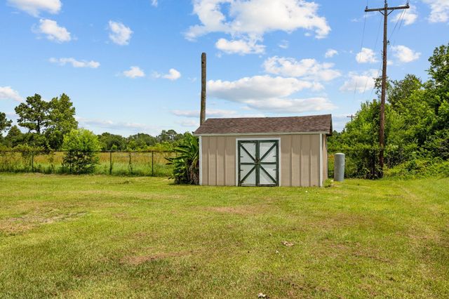 14302 Holland Road, Dickinson, TX 77539