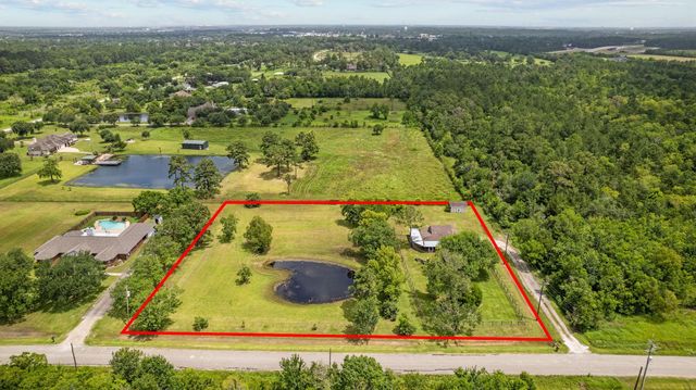 14302 Holland Road, Dickinson, TX 77539