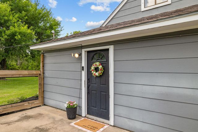 14302 Holland Road, Dickinson, TX 77539