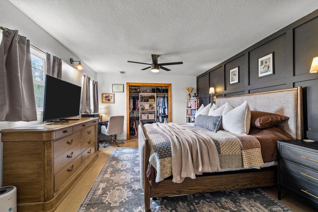 14302 Holland Road, Dickinson, TX 77539
