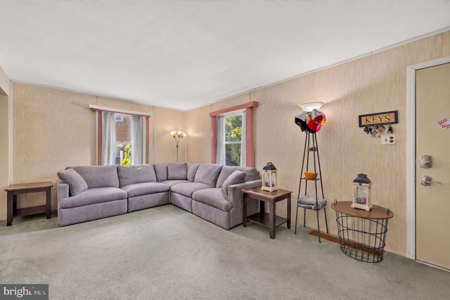1469 LEHIGH PKWY S, Allentown, PA 18103