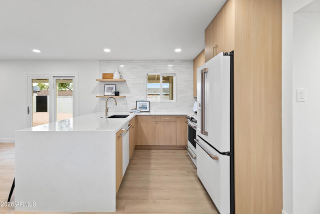 221 E MCKINLEY Street, Tempe, AZ 85288