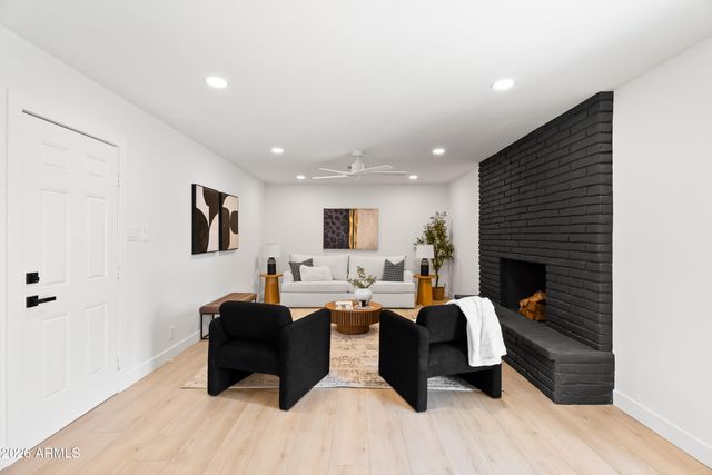 221 E MCKINLEY Street, Tempe, AZ 85288