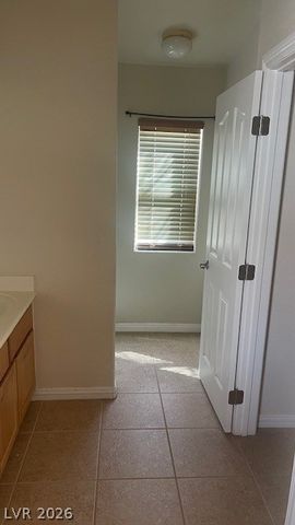 8664 Traveling Breeze Avenue 102, Las Vegas, NV 89178